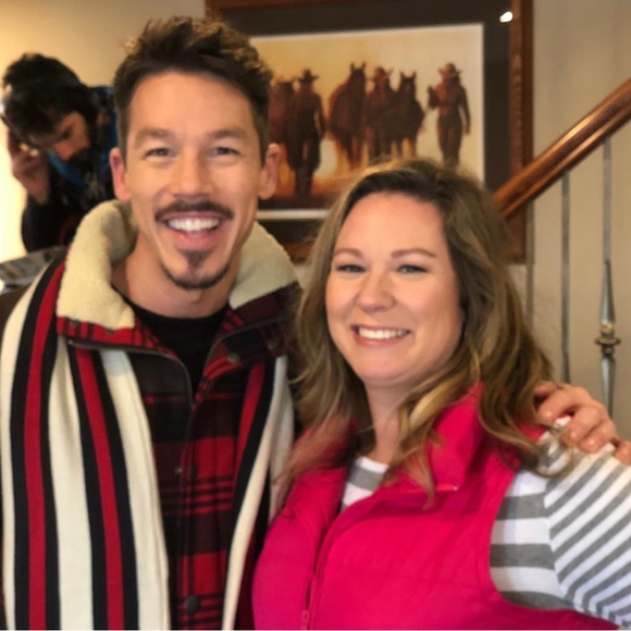 Meet your Posher, Lana - Picture 1 of 3